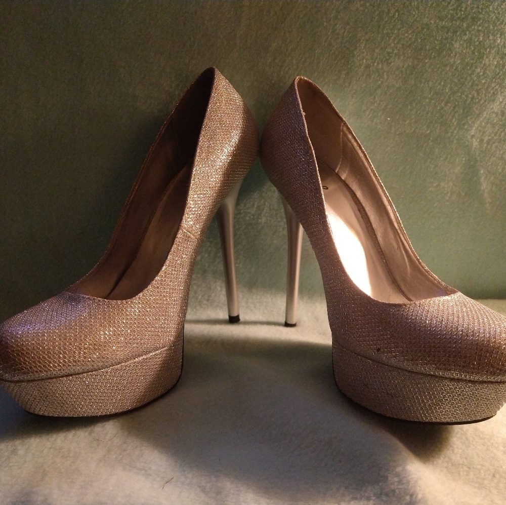 Qupid Silver sequenced heels